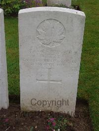 Etaples Military Cemetery - Kerr, Oscar